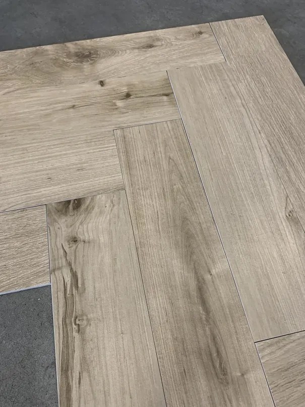 Keramisch Parket Visgraat 15x60 Franse Eiken Beige DC4