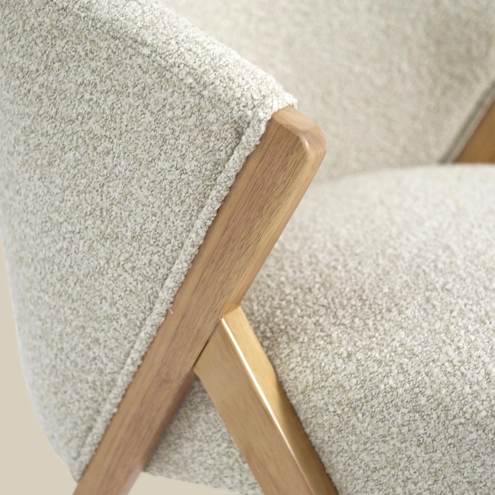 Beige Fauteuil Met Naturel Hout