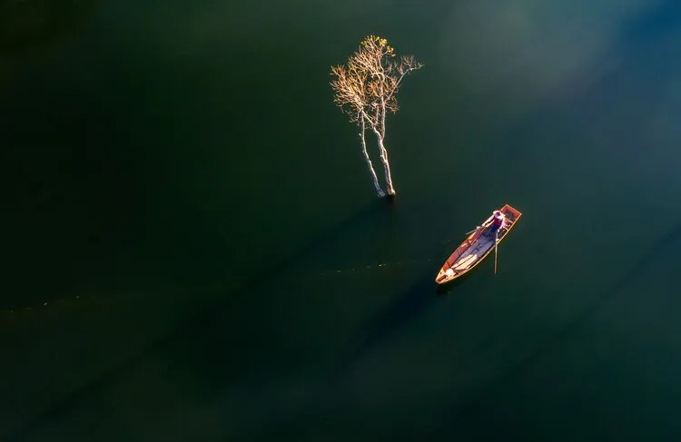 Foto New day in Tuyen Lam lake, Nguyen Tan Tuan