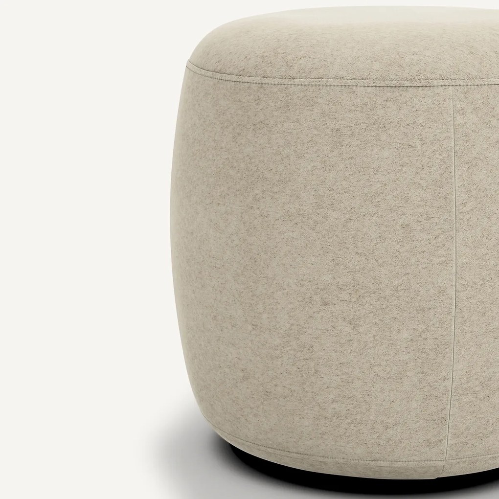 Voetenbank van linnen fluweel, Rosebury, ontwerp Emmanuel Gallina