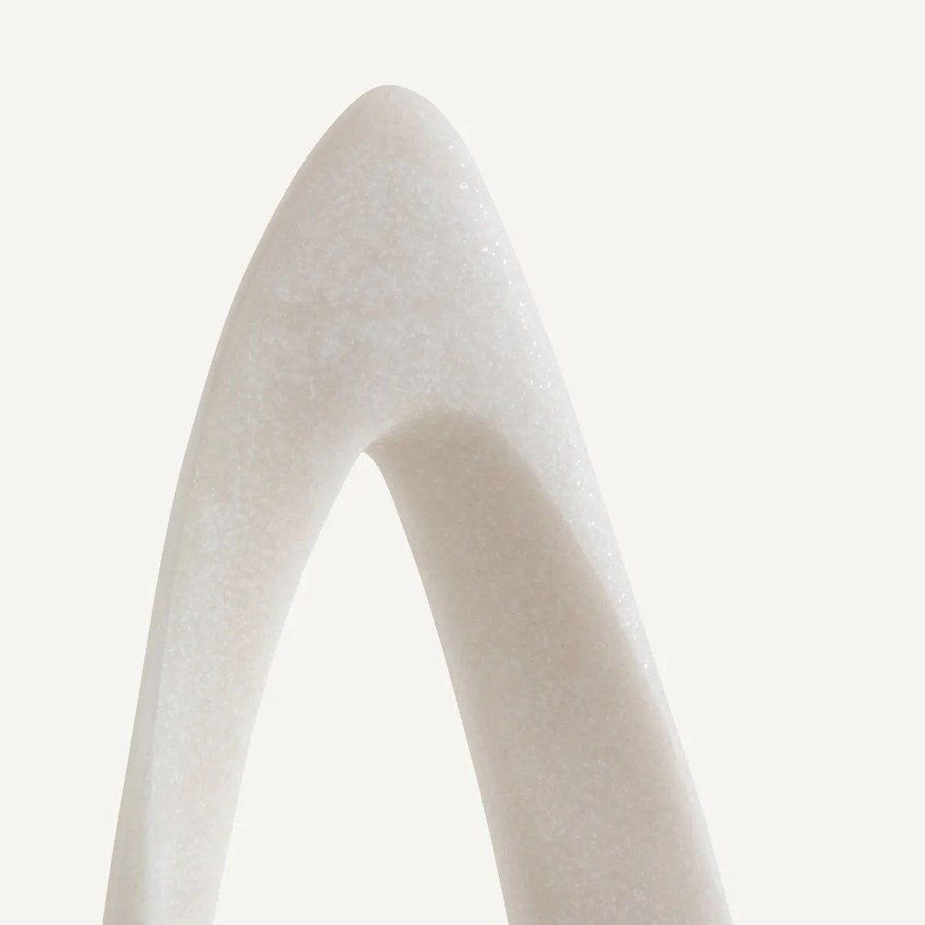Sculptuur in polyhars H52,5 cm, Mineral