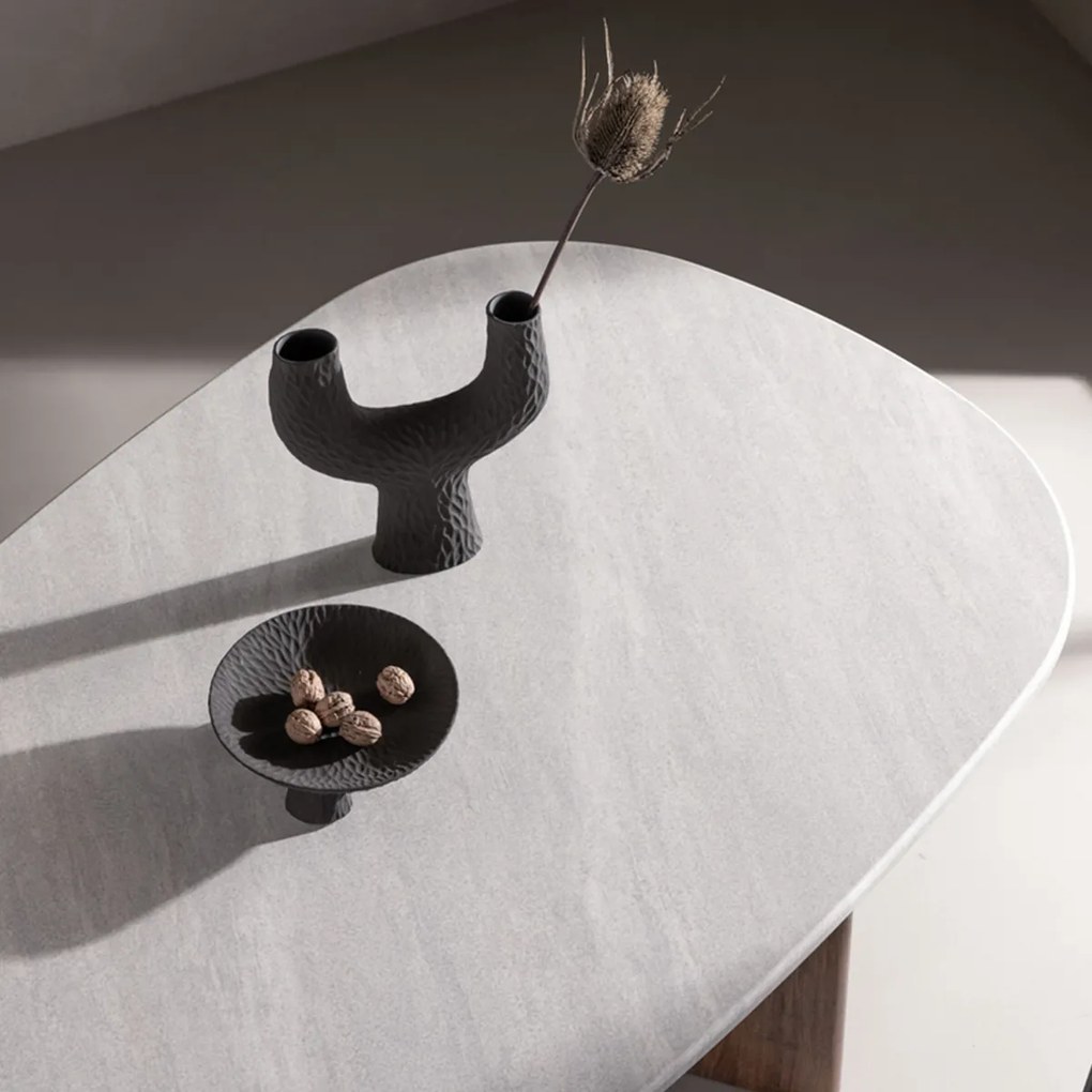 Organische Eettafel Klein Bruin - 180 X 90cm.