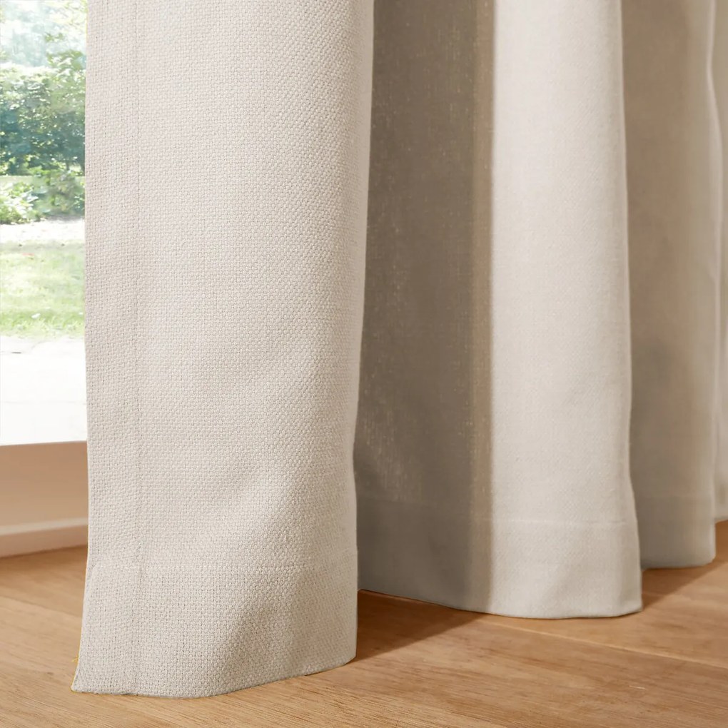 Effen oogjesgordijn van geweven katoenen Panama