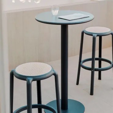 Set Van Hoge Ronde Tafel Ø60 Cm In Ijzer Mizzi En 2 Hoge Tuinkrukken In Polypropyleen Omara Grijs – Grafiet - Sklum
