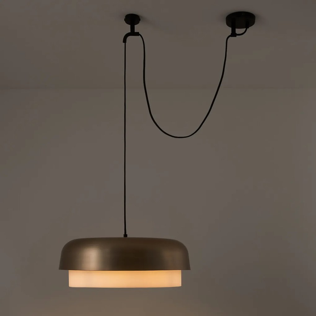 Metalen hanglamp, Clepsos