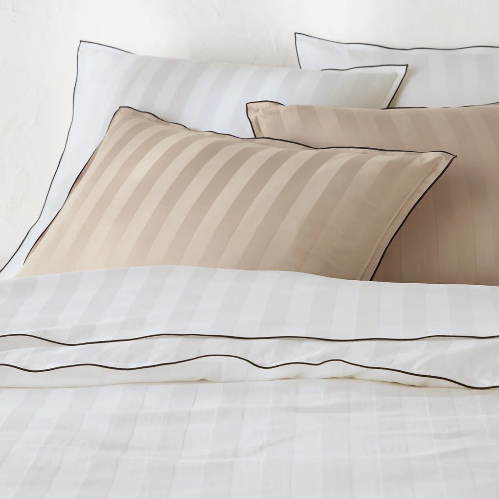 Kussensloop in gewassen katoensatijn met 118 draden, streep Victor