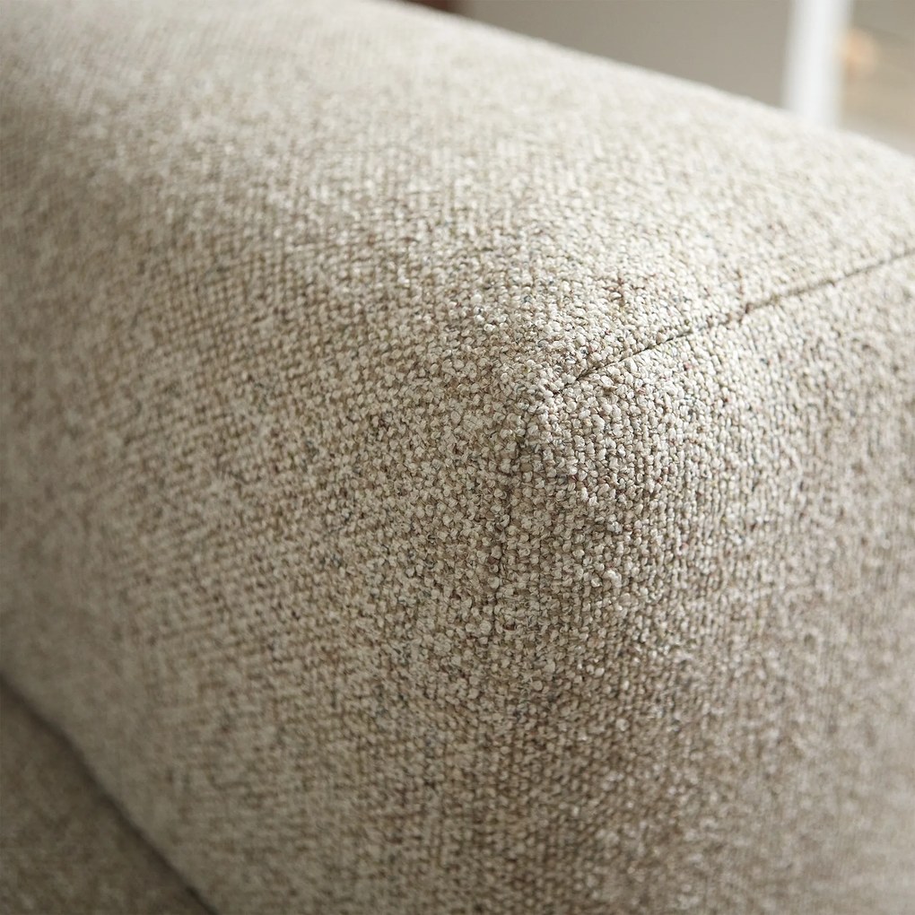 Beige Bank Met Decoratieve Strepen Hoek Links