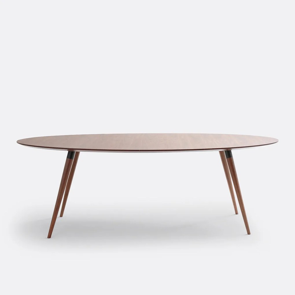 Eettafel, notenhout, 8 personen, WATFORD