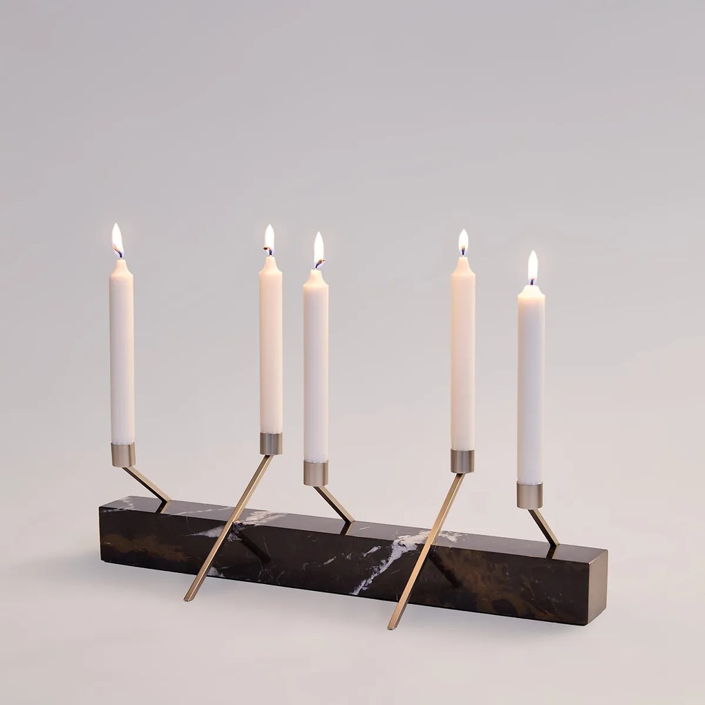 Marmeren kandelaar voor op tafel, hoogte 21,3 cm, SEBASTIANO
