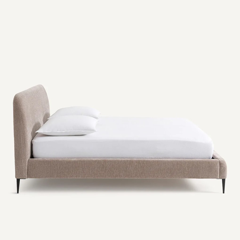 Fluwelen bed met bedbodem, Oscar design E. Gallina