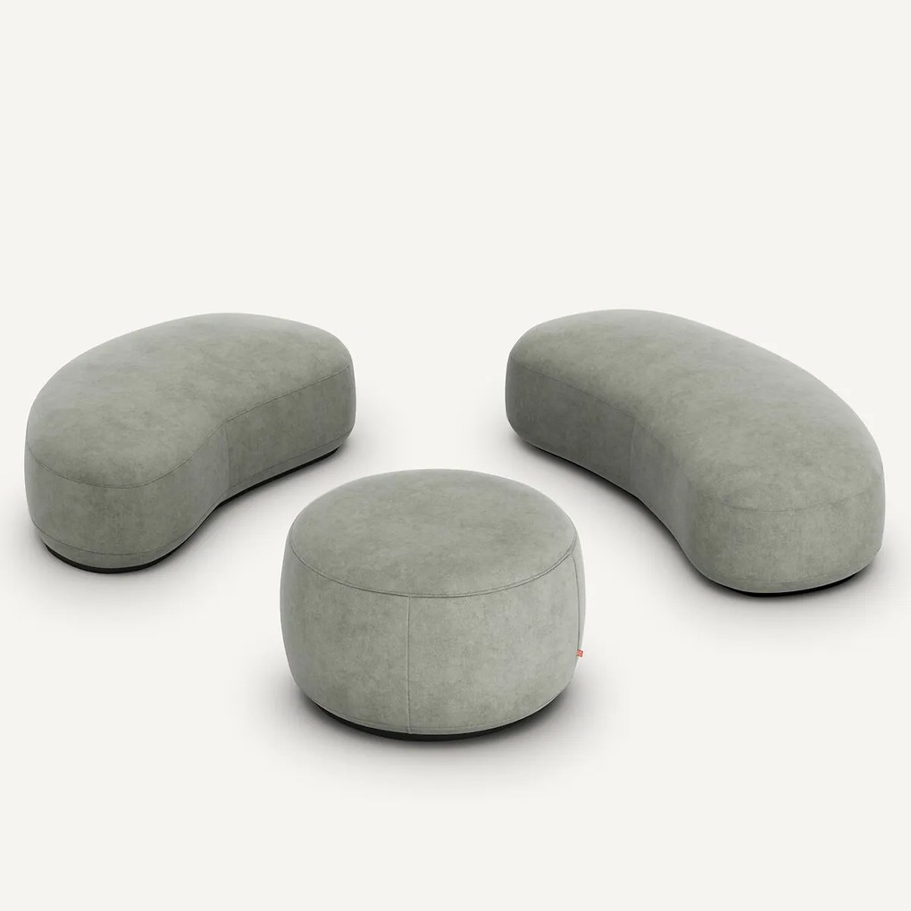 Poef van stonewashed fluweel, ROSEBURY, ontwerp Emmanuel Gallina