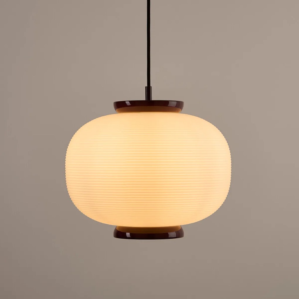 Hanglamp van gegroefd opaline glas en ijzermetaal, diameter 33 cm, TILAN