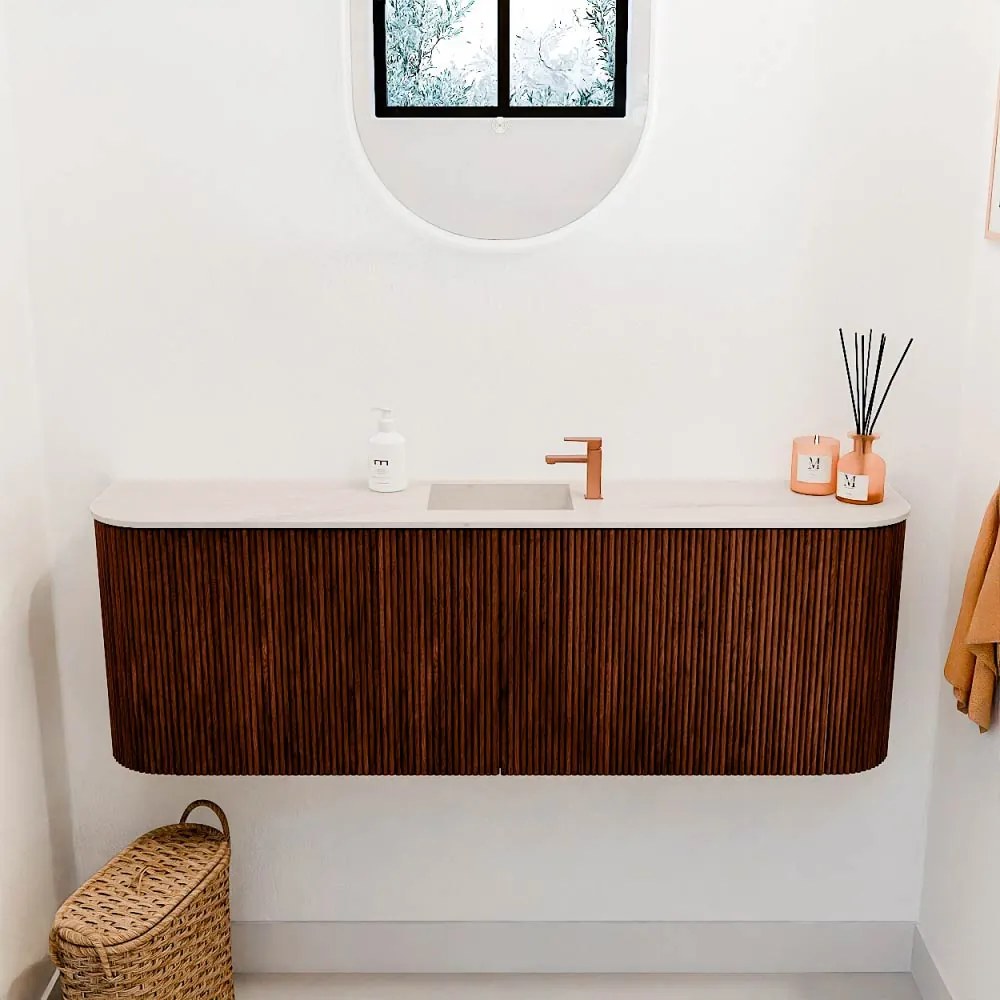 Mondiaz Joya DLux 125cm toiletmeubel ronding links/rechts ruby met wastafel faye midden 1 kraangat meli