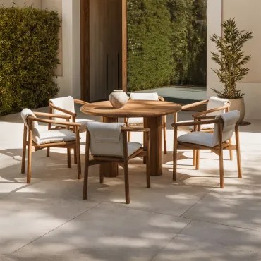 Set Van Ronde Tafel Ø120 Cm In Acaciahout Ginara En 6 Tuinstoelen Met Armleuningen In Acaciahout Elmina Ø120 Cm - Sklum