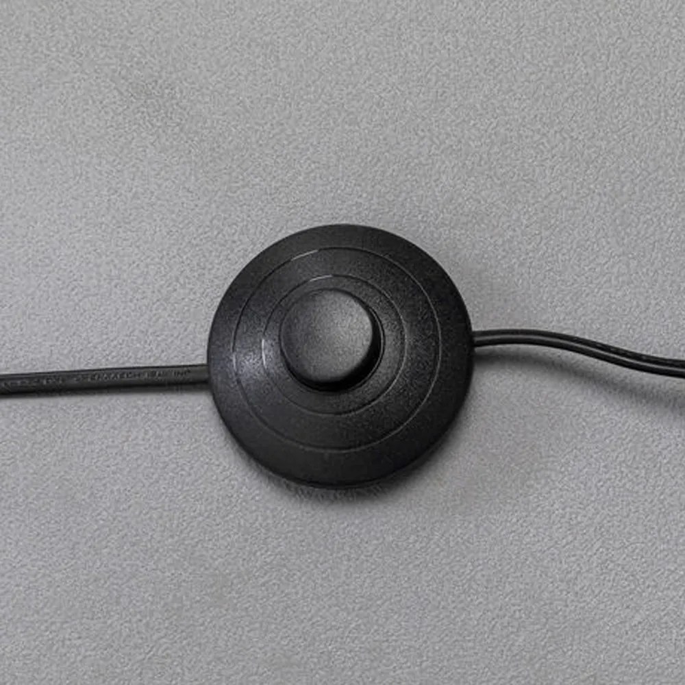 Zwarte Vloerlamp Met Kruisvoet