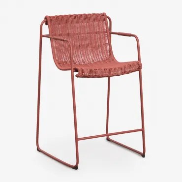 Stapelbare Hoge Tuinkruk Met Armleuningen Van Synthetisch Riet En Staal Revia Terracota & ↑65 Cm - Sklum