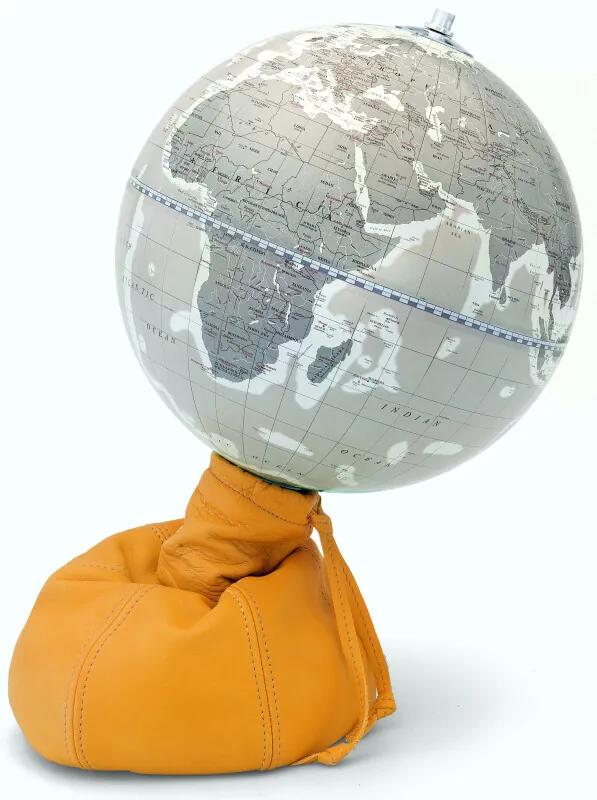 Pungiball globe