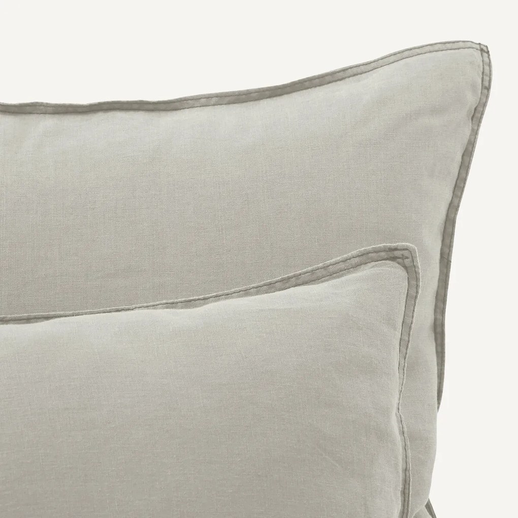 Kussensloop in gewassen hennep, Helm