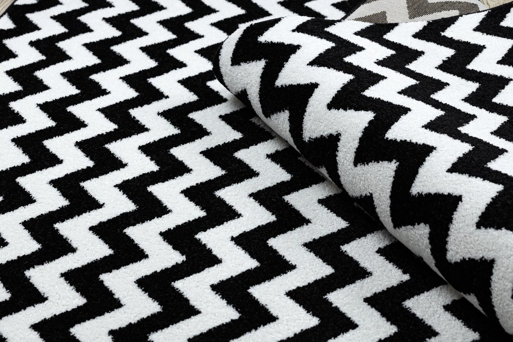 Tapijt SKETCH - F561 room/zwart - Zigzag