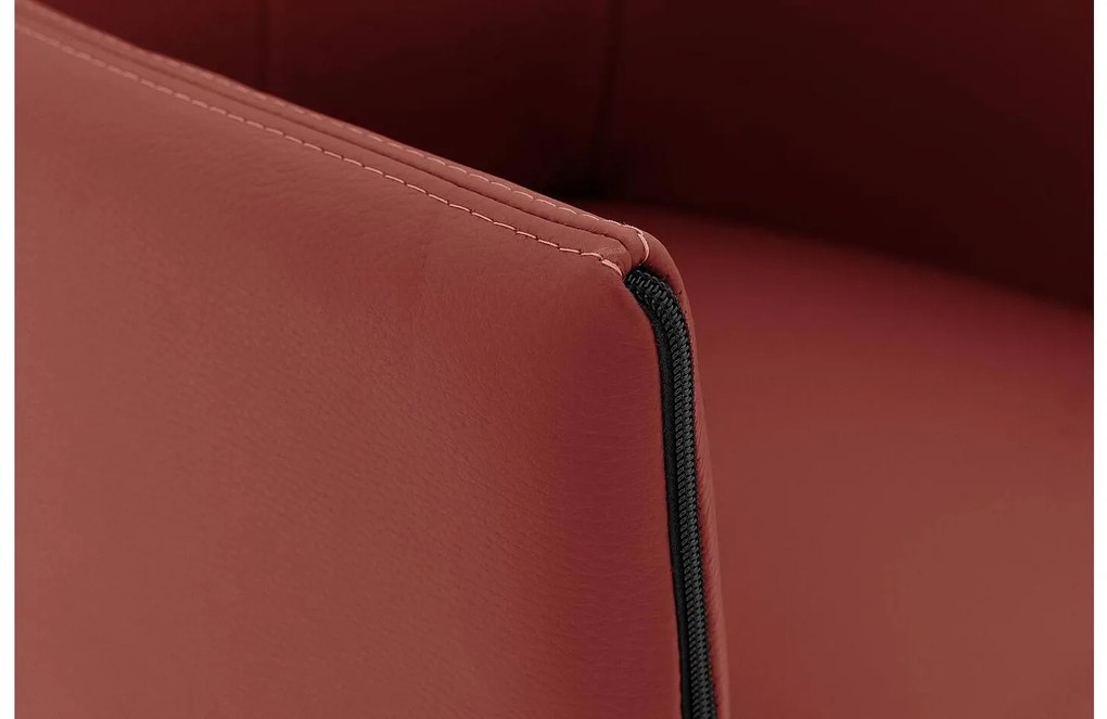 Goossens Eetkamerstoel Funk RVS Poten rood leer met armleuning en Transparant skater wiel met rvs kapmet wielen, modern design