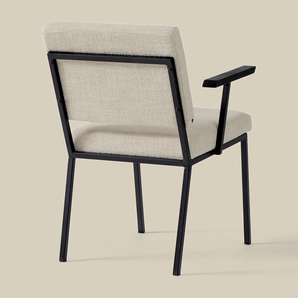 PEPP Interiors Soho Zand Eetkamerstoel Met Armleuningen