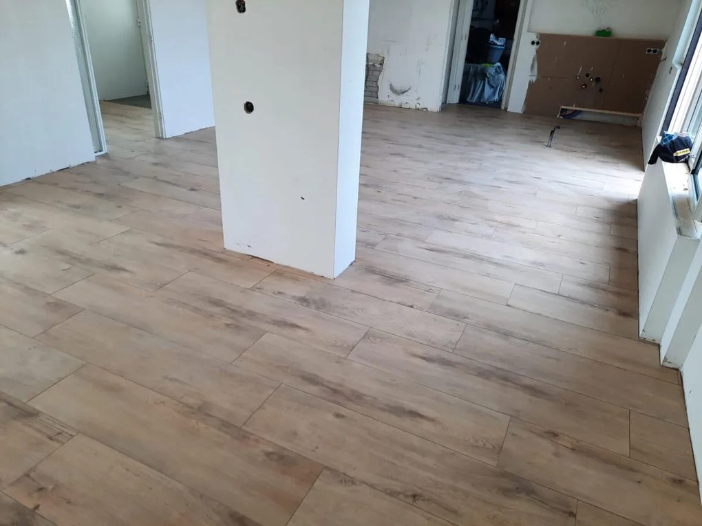 Houtlook Tegel Visgraat 15x60 Cm Franse Eiken Beige DC4