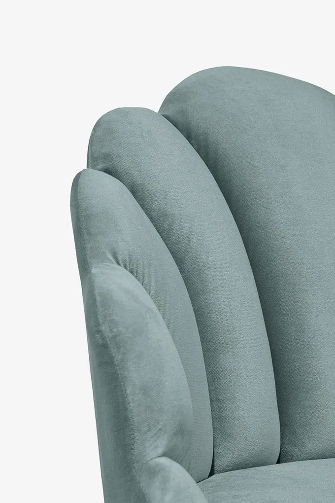 Lichtblauwe velvet schelpstoel