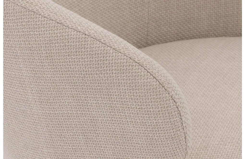 Goossens Stoel Noomi beige stof met armleuning,