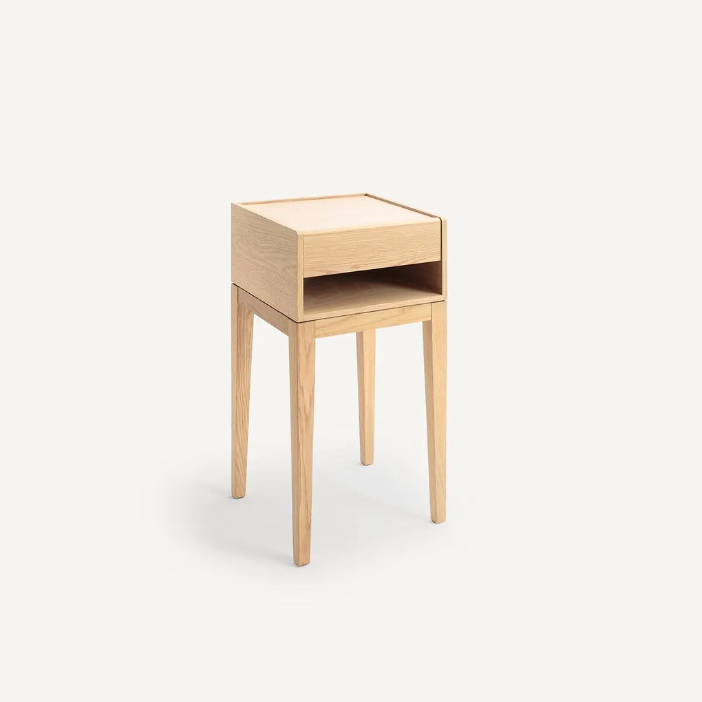 Nachtkastje, massief eiken en fineer, NIZOU, ontwerp Emmanuel Gallina