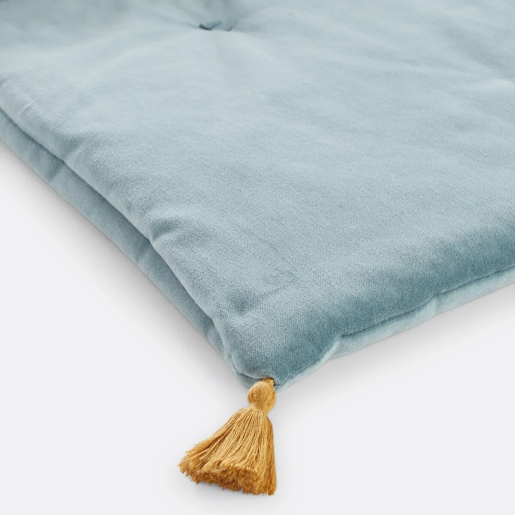 Zitmatras in fluweel, Velvet