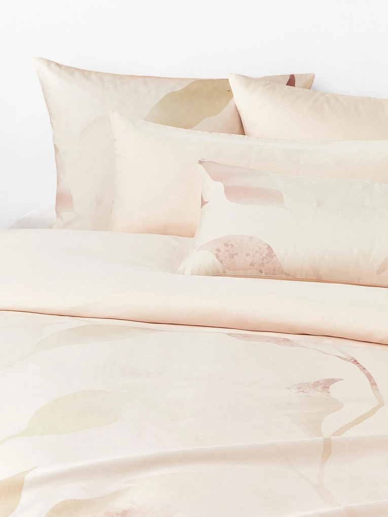 Katoensatijnen dekbedovertrek Marino met bloemenprint