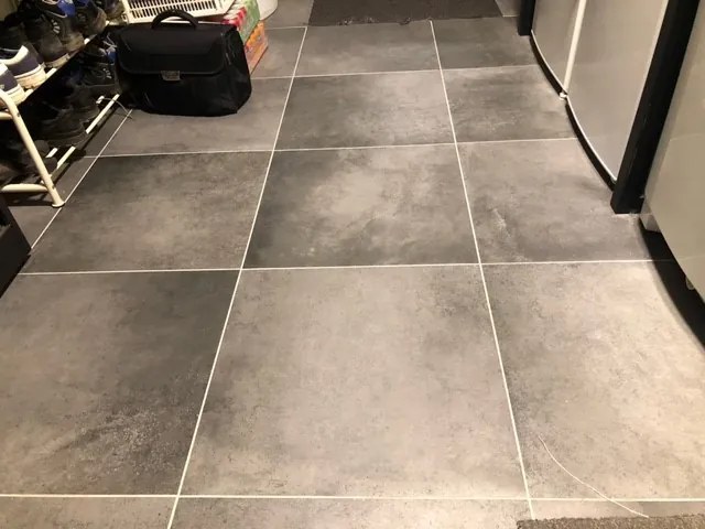 Vloertegel 80x80 Cm Betonlook Antraciet DC90