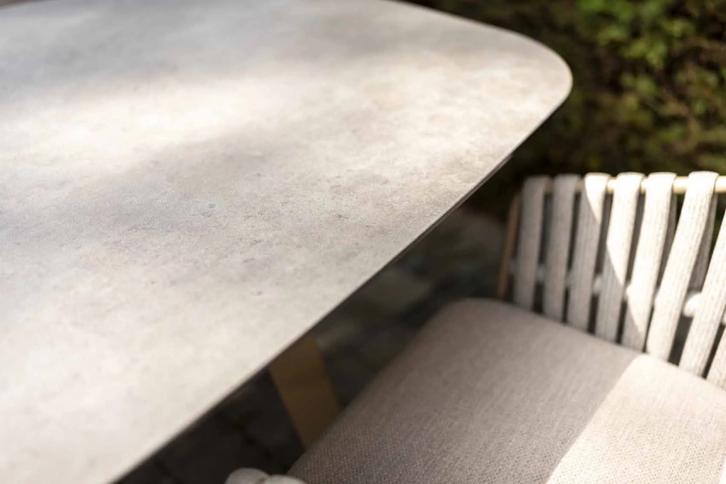 Taste by 4 Seasons Eva tuinset latte met Manolo tafel latte met geprint keramisch tafelblad 180 cm SALE Tuinset beige weerbestendig