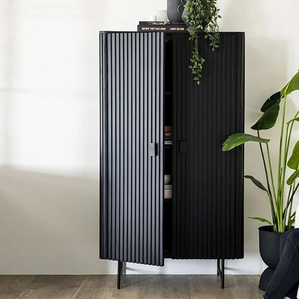 Zwarte Retro Kast Met Houten Latjes - 96x45x170cm.