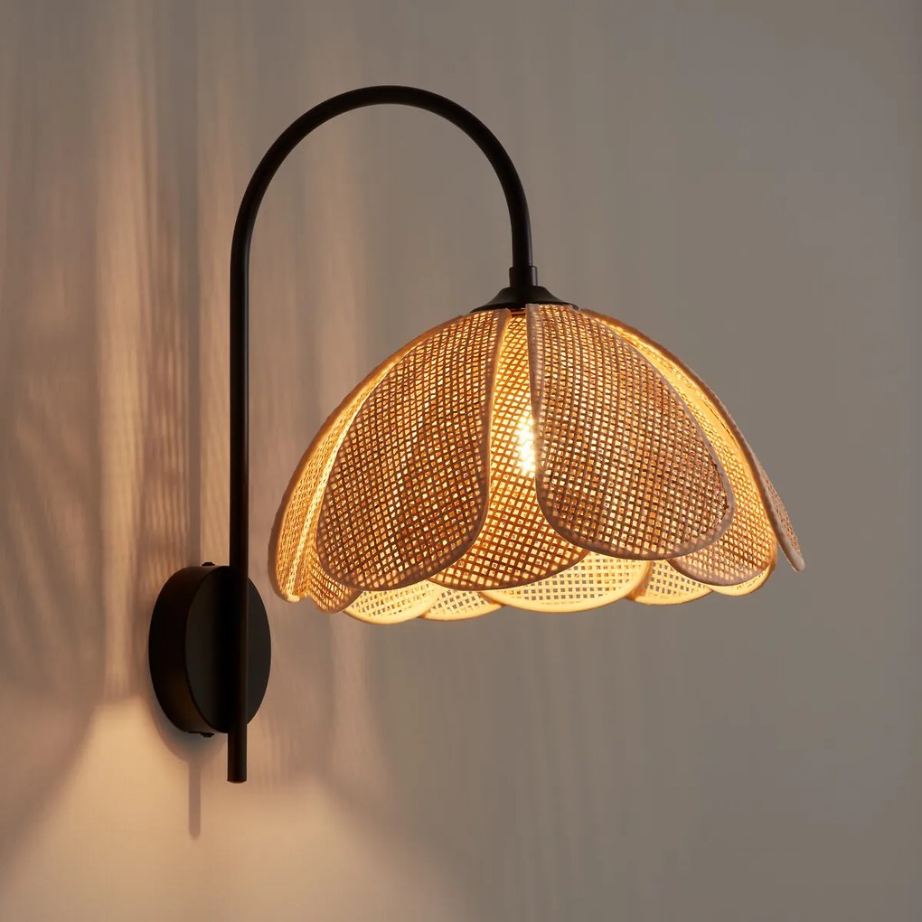 Bloemblad wandlamp in staal en rotan, Lola