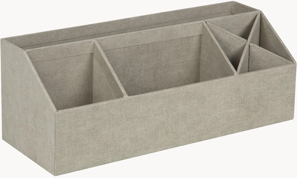 Bureau organizer Elisa