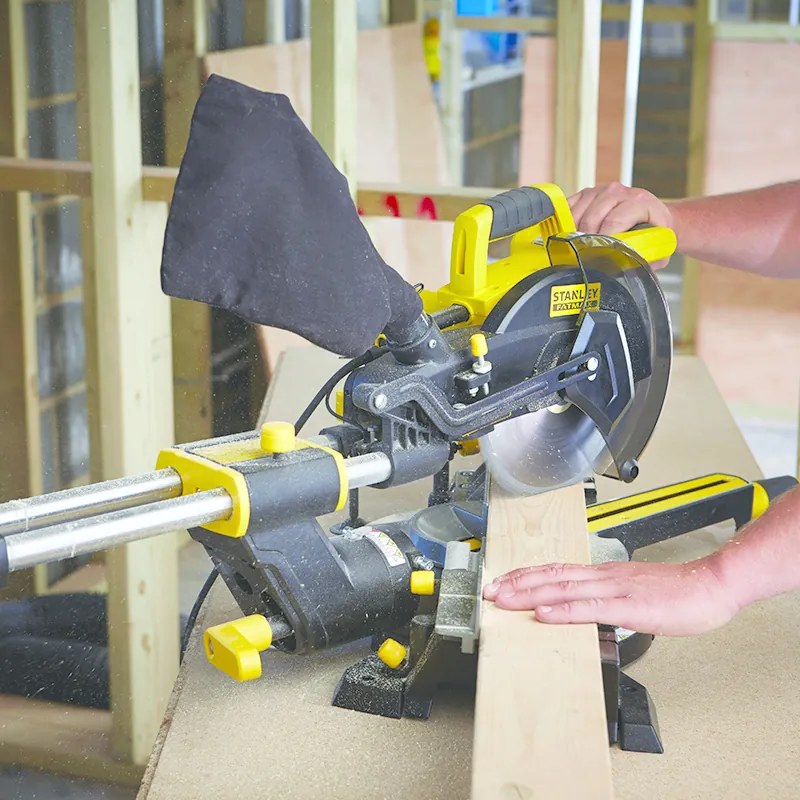 Stanley FME721SET-QS Afkortzaag + onderstel