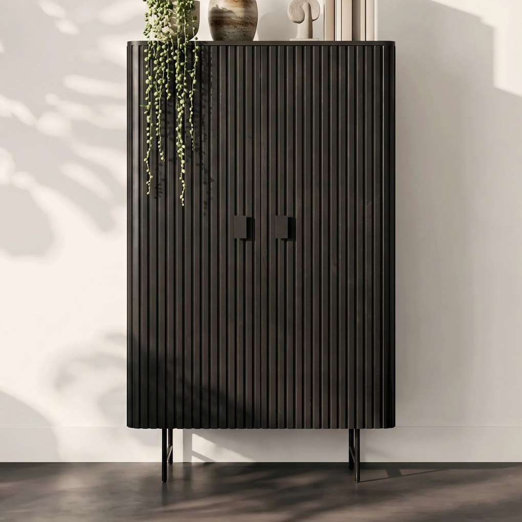 Zwarte Retro Kast Met Houten Latjes - 96x45x170cm.