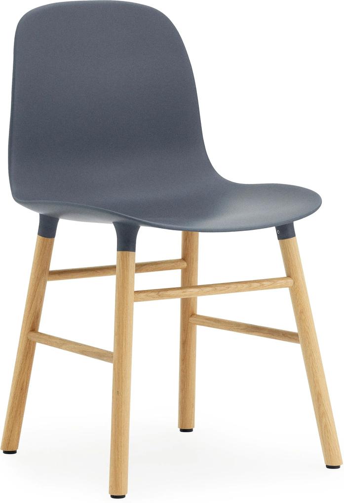Normann Copenhagen Form Chair stoel met eiken onderstel blauw