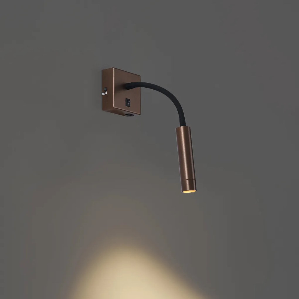 Moderne wandlamp brons met USB-C poort - Gosna