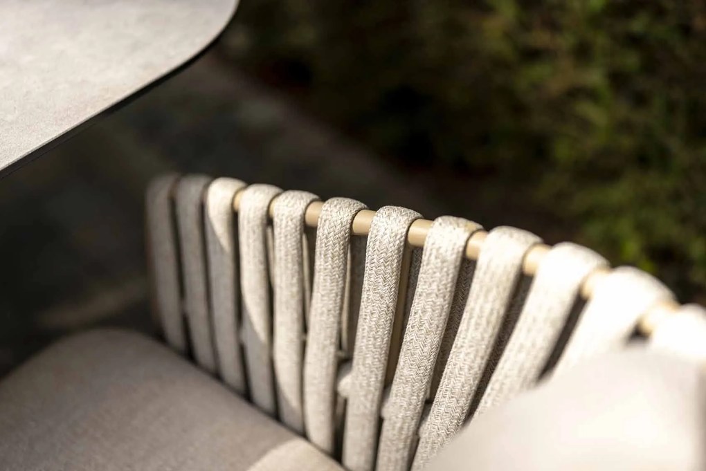 Taste by 4 Seasons Eva tuinset latte met Denia tafel latte met keramisch tafelblad 240 cm Tuinset beige weerbestendig