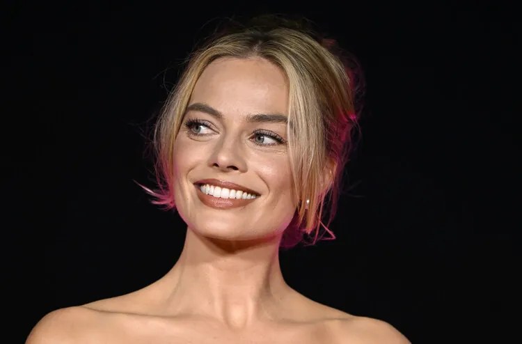 Foto Margot Robbie Barbie at European Premiere, Gareth Cattermole