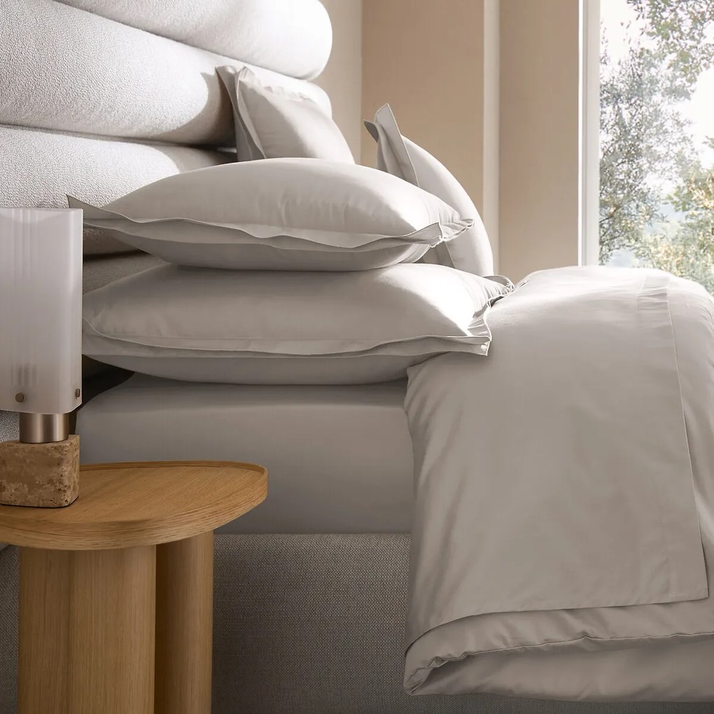 Kussensloop in katoensatijn, Galor