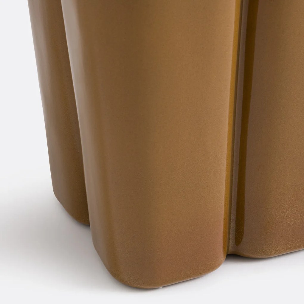 Keramisch bijzettafeltje, Mariane