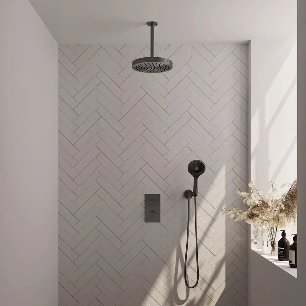 Brauer Stripe inbouw regendouche met 25cm hoofddouche, plafondarm en 3 standen handdouche set 18 gunmetal geborsteld PVD
