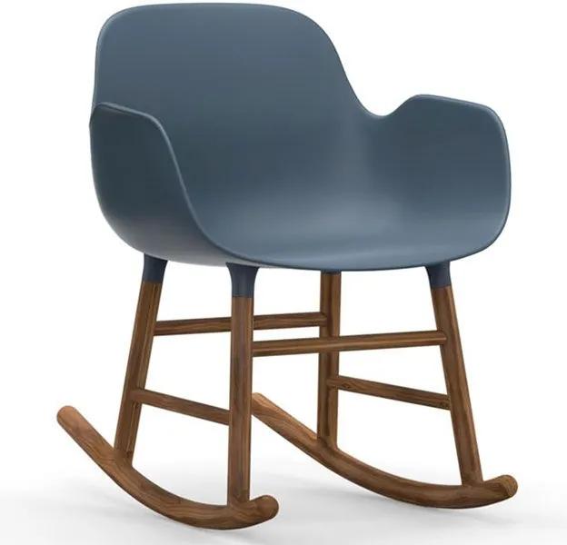Normann Copenhagen Form Rocking Armchair schommelstoel met walnoten onderstel blauw