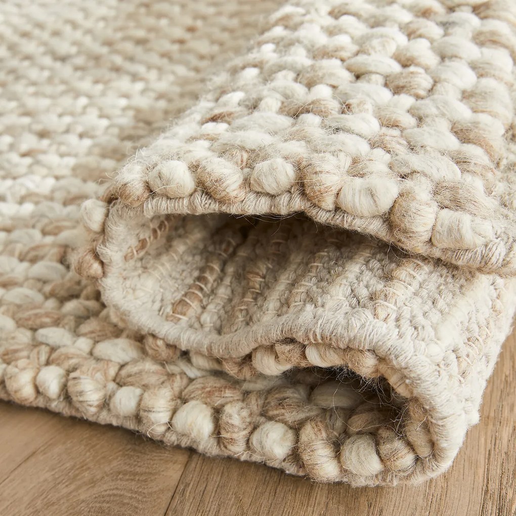 Bedmatje in dikke wol, handgeweven, Nisha