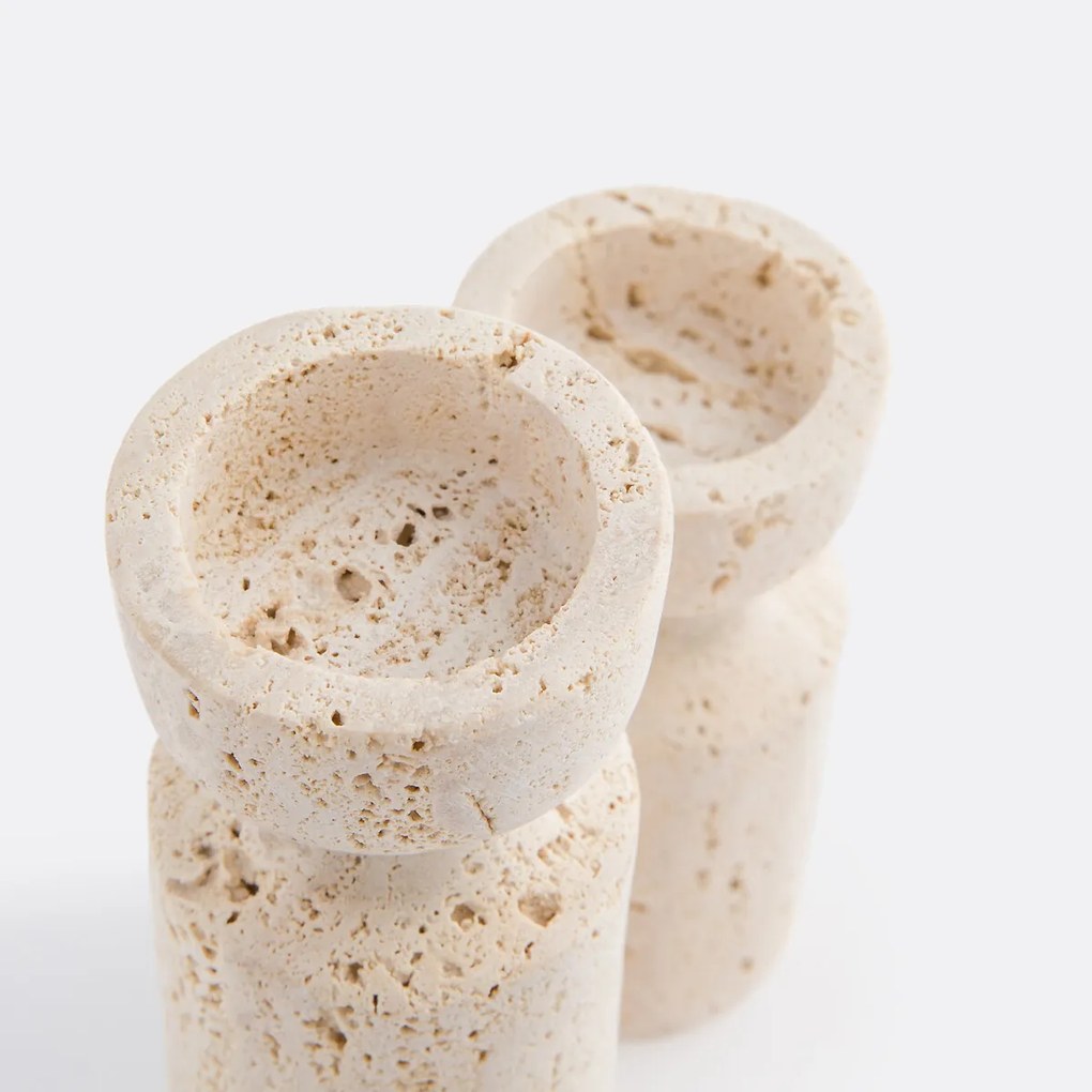 Set van 2 kandelaars in travertin, Rumia