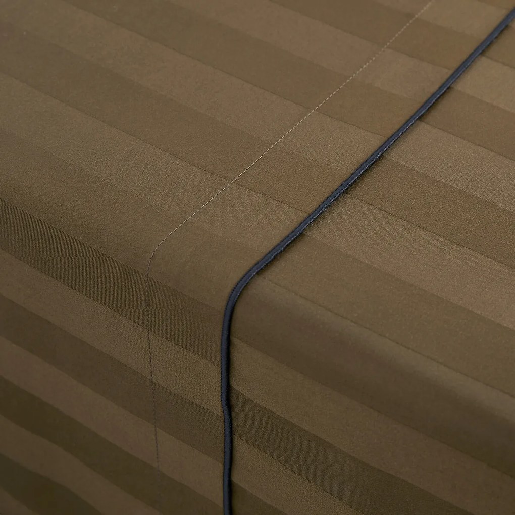 Plat laken in gewassen satijnkatoen, Victor, gestreept