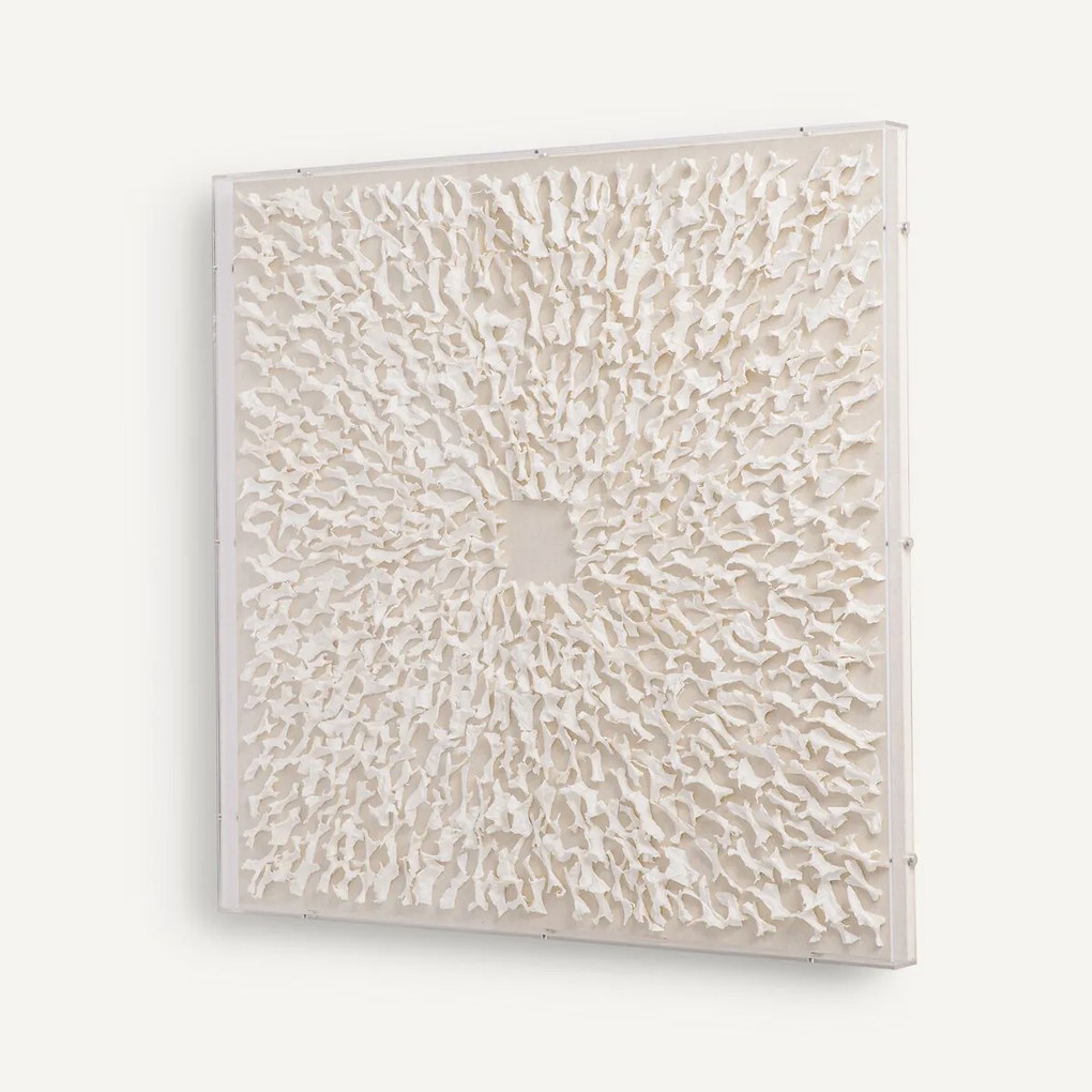 Papier-maché muurdecoratie onder plexiglas, Sudjo